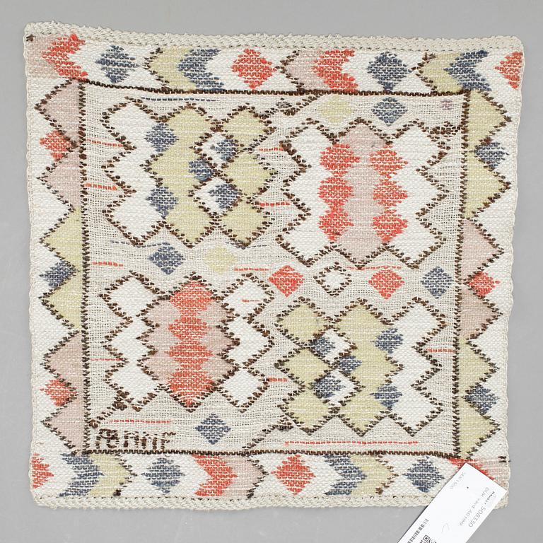 DUK, vävd. AB Märta Måås-Fjetterström, sign AB MMF.