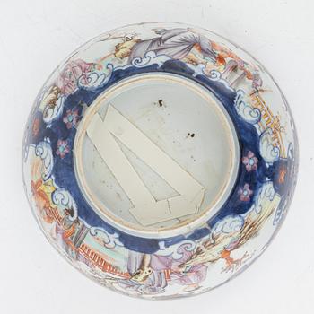 Nine porcelain pieces, China, Qing dynasty, 18th-19th century.