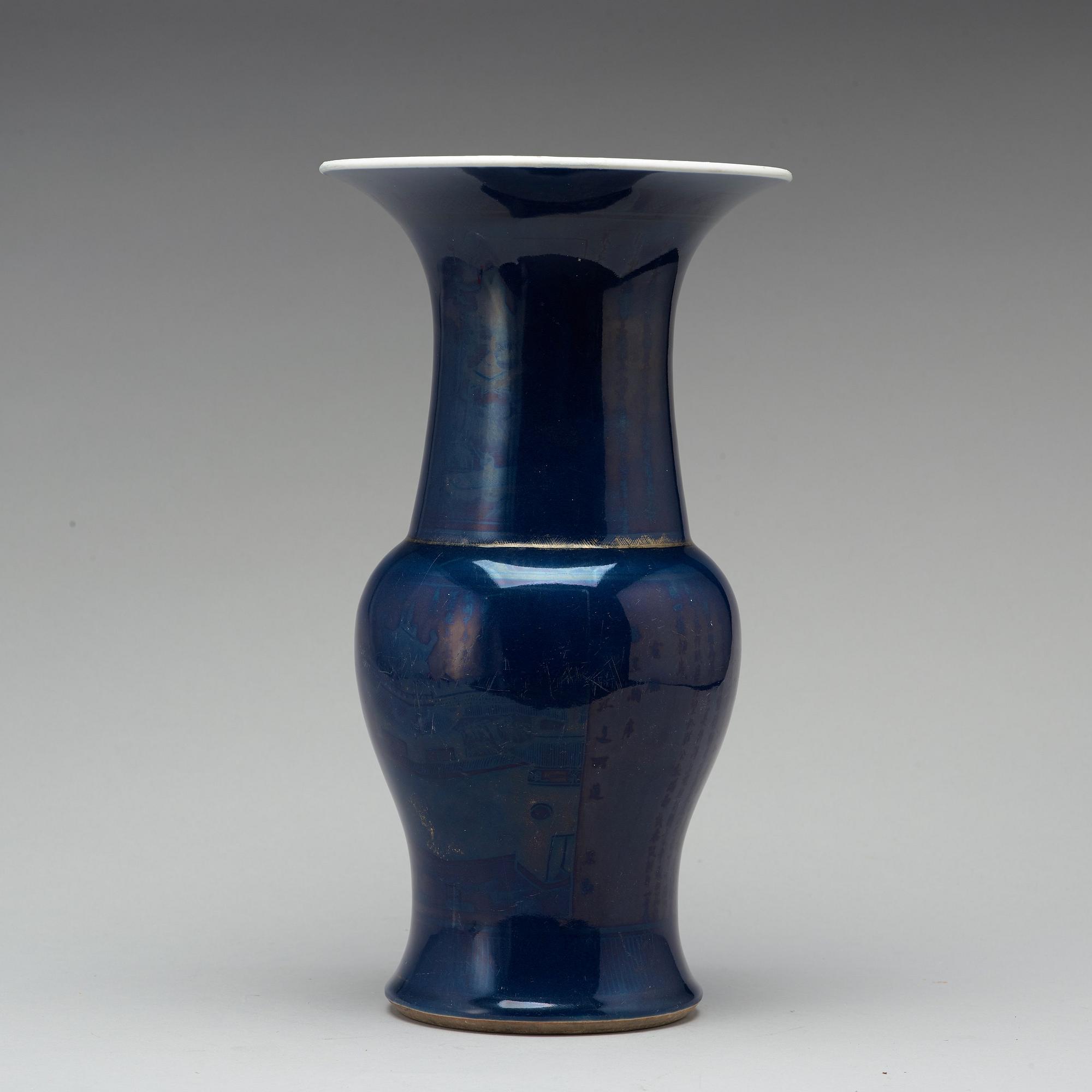 VAS, porslin. Qingdynastin, 1700-tal.