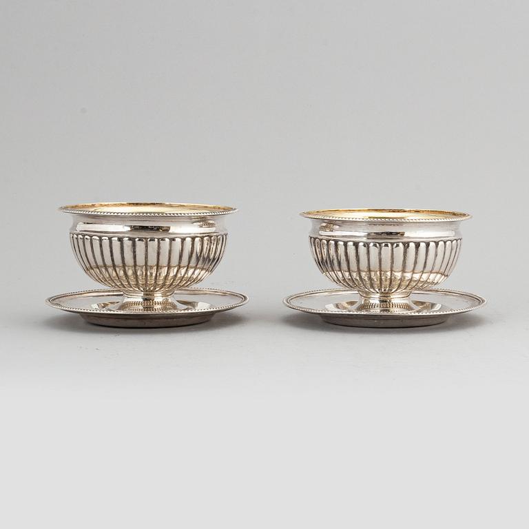 ANDERS LUNDQUIST, såsskålar, ett par, silver, empire, Stockholm, 1828 & 1831.