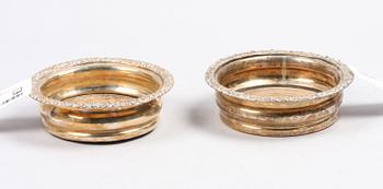 COASTERS, ett par, nysilver, 1900-talets första hälft.