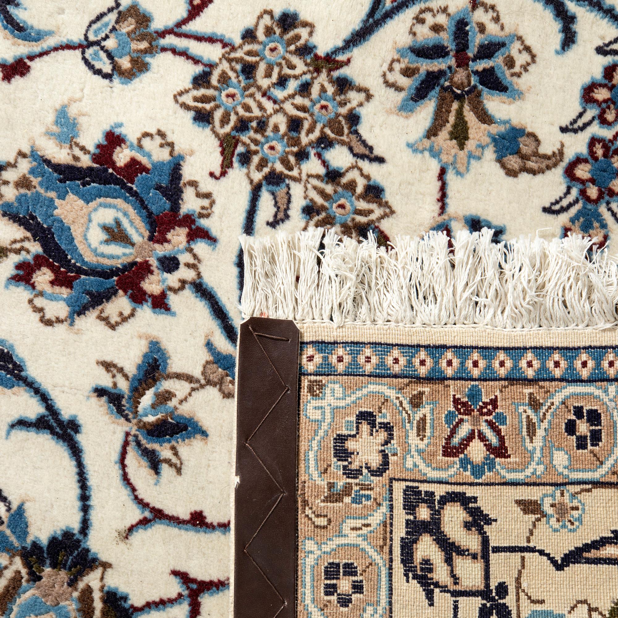 Rug, Nain, approx. 353 x 248 cm.