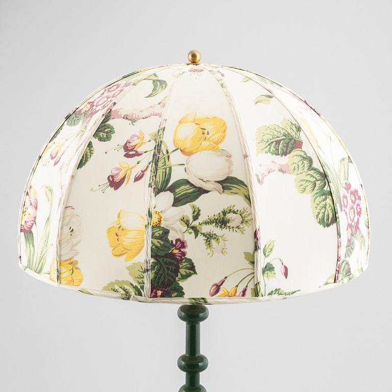 Josef Frank, a model 2563 table lamp, Svenskt Tenn.