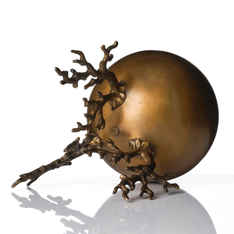 Hervé van der Straeten, "Coupe Boule", urna, patinerad brons, 2000-tal.