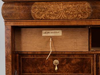 A English William and Mary (Baroque) secretaire.