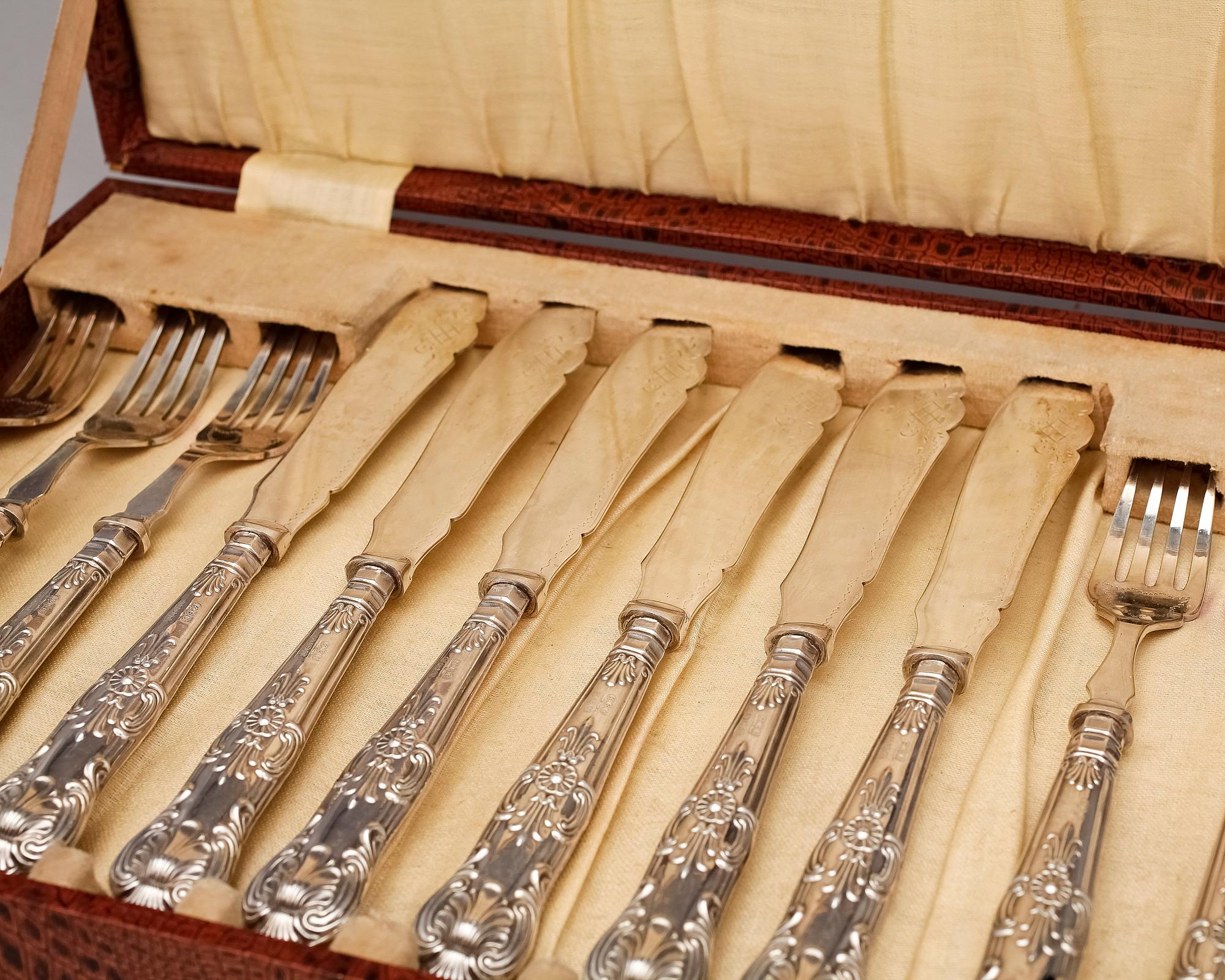 FISKBESTICK, 12 delar, silver, Sheffield, England, 1930. Tot vikt ca 370.