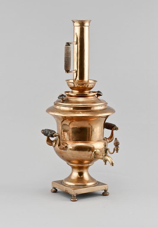 SAMOVAR, mässing, Ryssland, omkring 1900.