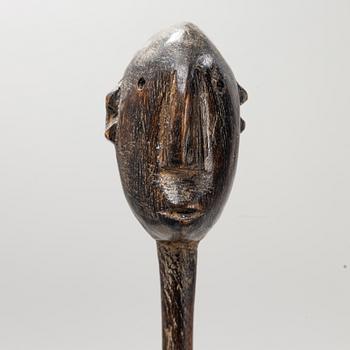 Twelve sculptures, reportedly from Makonde, Tanzania, Luba, Congo, and moore, from the second half of the 20:th century.