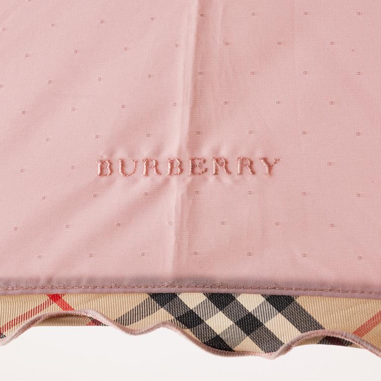 Burberry, umbrella.