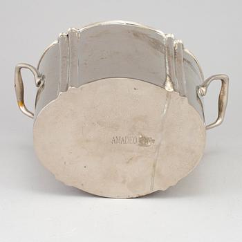 A 20th century plate champagne cooler.