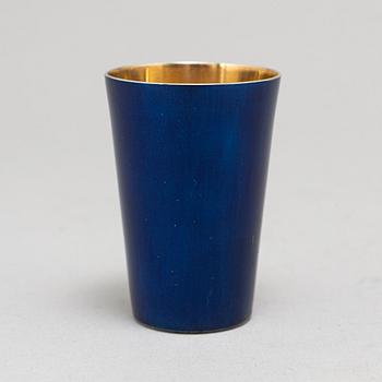 A Russian early 20th century vodka cup / charka, unidentified maker, St. Petersburg. Imperial Warrant.