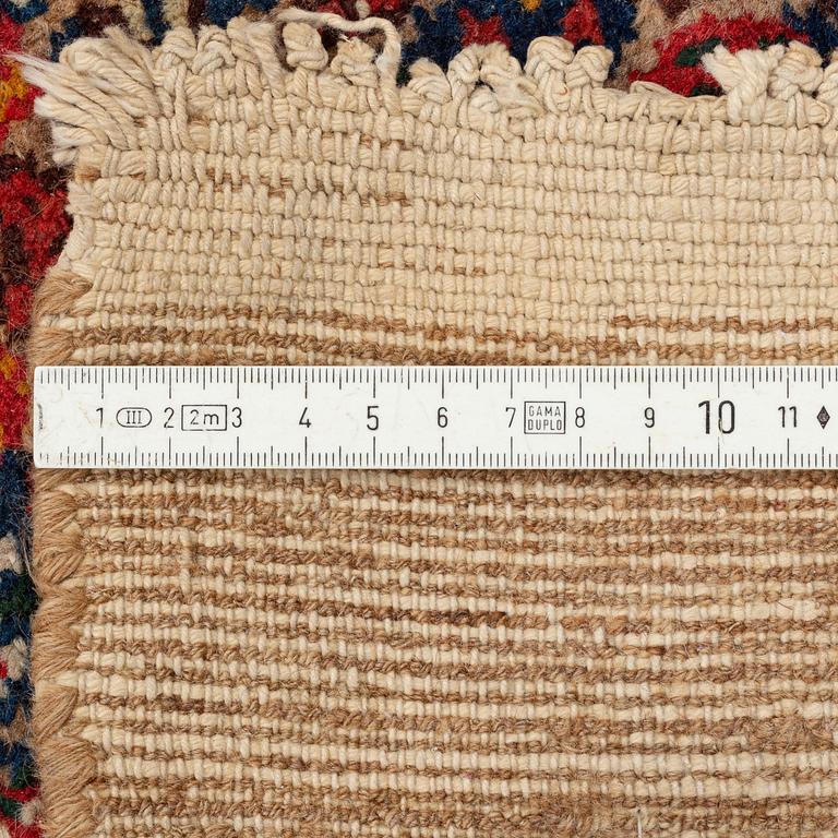 An antique Sarab runner, ca 360 x 94 cm.