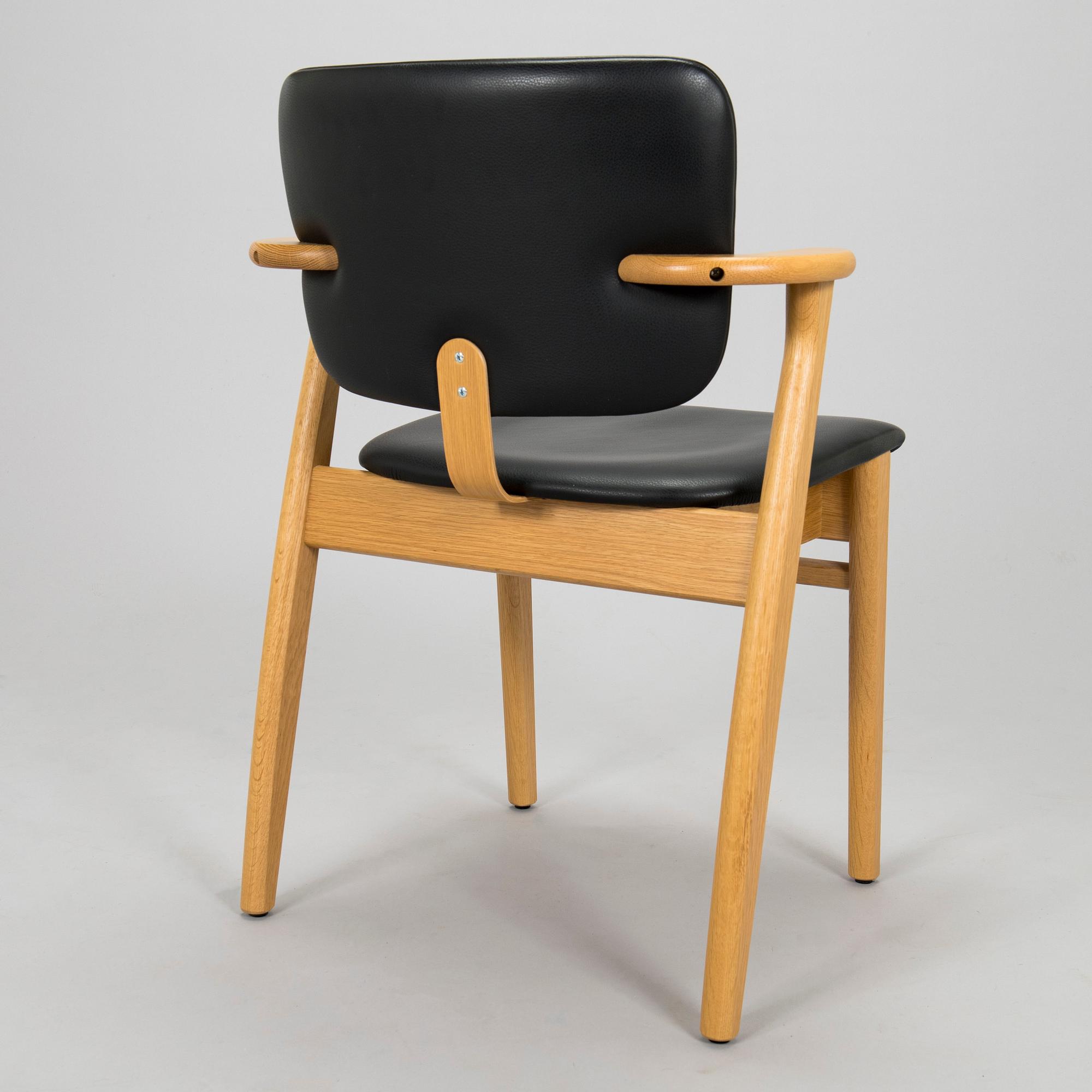 Ilmari Tapiovaara, tuoli, "Domus", Artek, 2017.