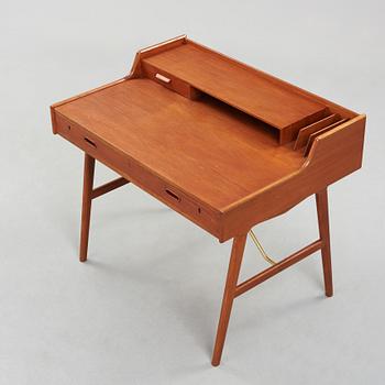 An Arne Wahl Iversen teak desk, Vinde Møbelfabrik, Denmark.