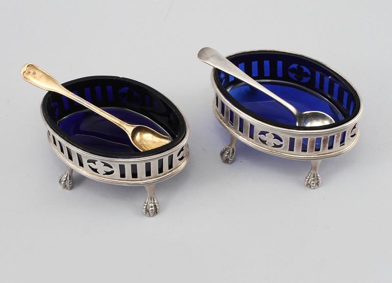 SALTKAR, ett par, silver och glas, Stephan Westerstråhle, 1797.