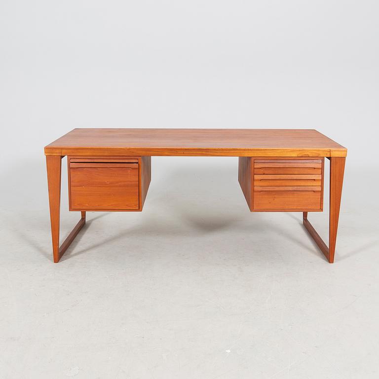 Kai Kristiansen, desk, model 70, teak, Feldballes Møbelfabrik, Denmark, 1960s.
