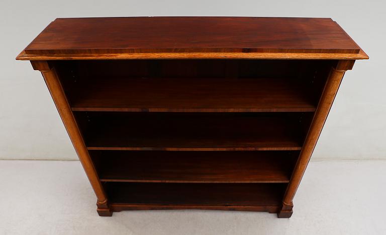 BOKHYLLA, tidigt 1900-tal.