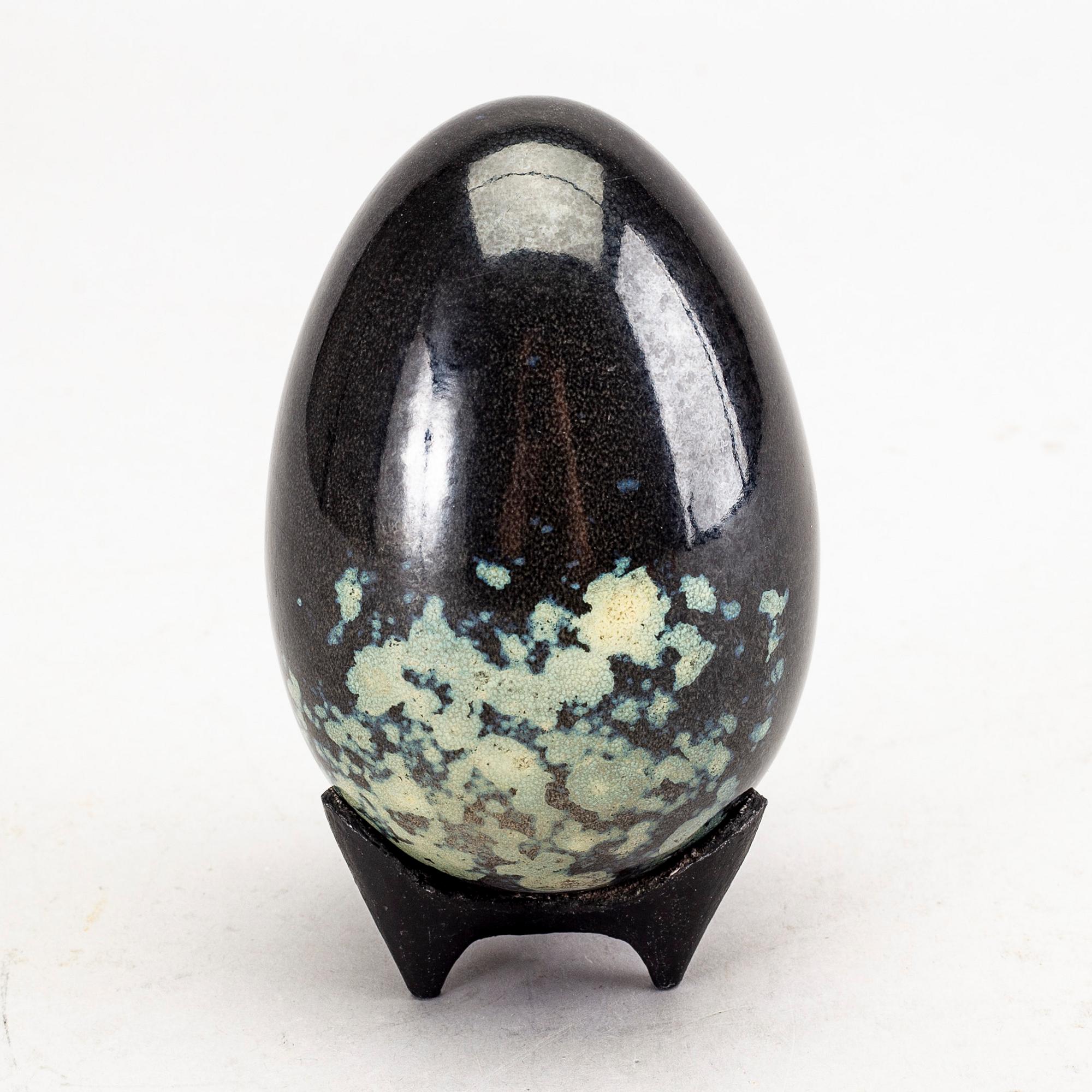 Hans Hedberg, An faience sculpture of an egg by Hans Hedberg, Biot, France.