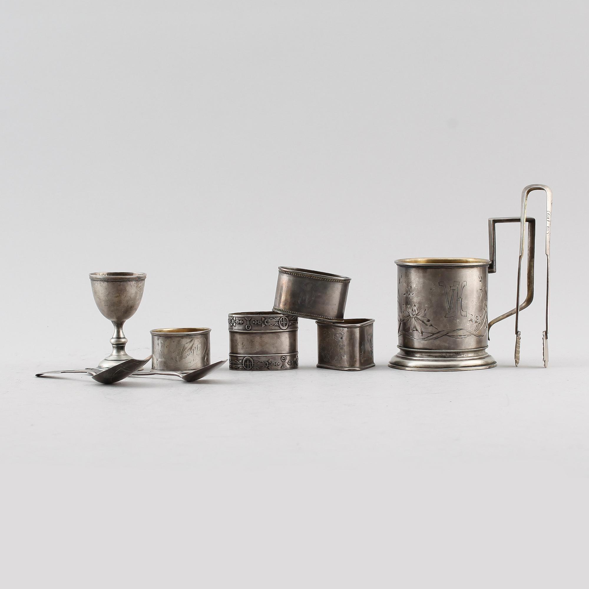 SILVERFÖREMÅL, 9 delar, Ryssland, 1900-talets första hälft. Vikt ca 364 g.