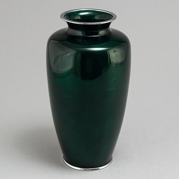 A large Japanese enameled vase, 20th Century.