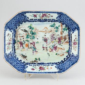 Serveringsfat, kompaniporslin. Qingdynastin, Qianlong (1736-95).