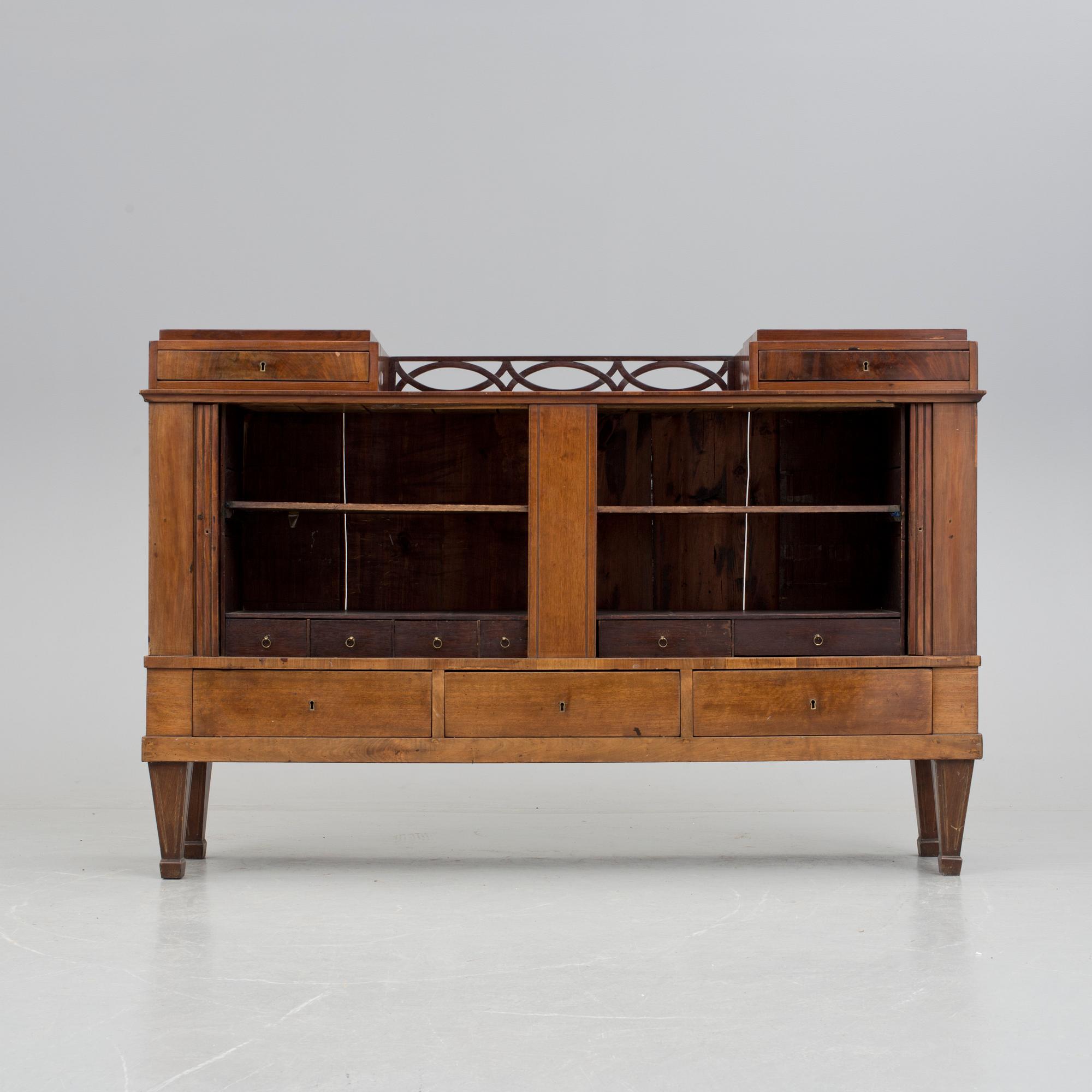SIDEBOARD, delvis empire, 1800-talets första hälft.