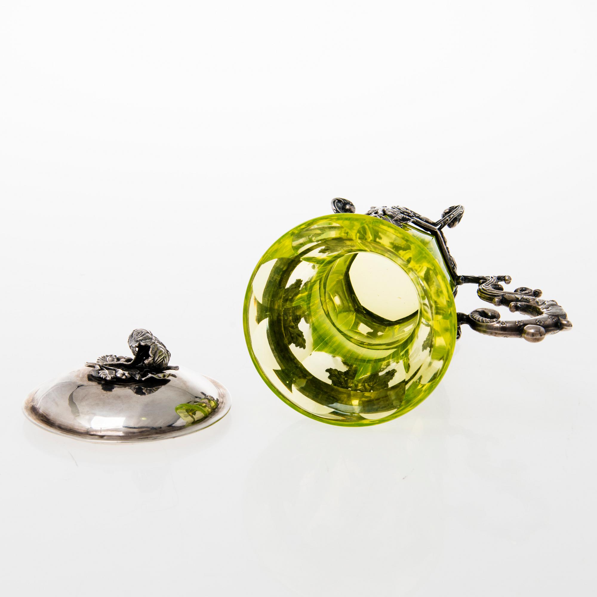 JOHANN DIEDRICH LINDKVIST, Lasi kannellisessa hopeapidikkeessä, Pietari 1841.