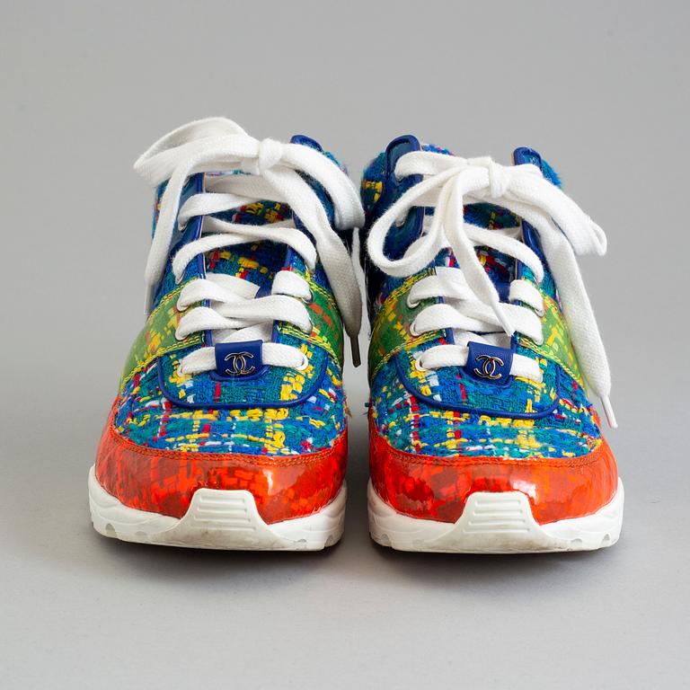 Sneakers by Chanel, size 36,5.