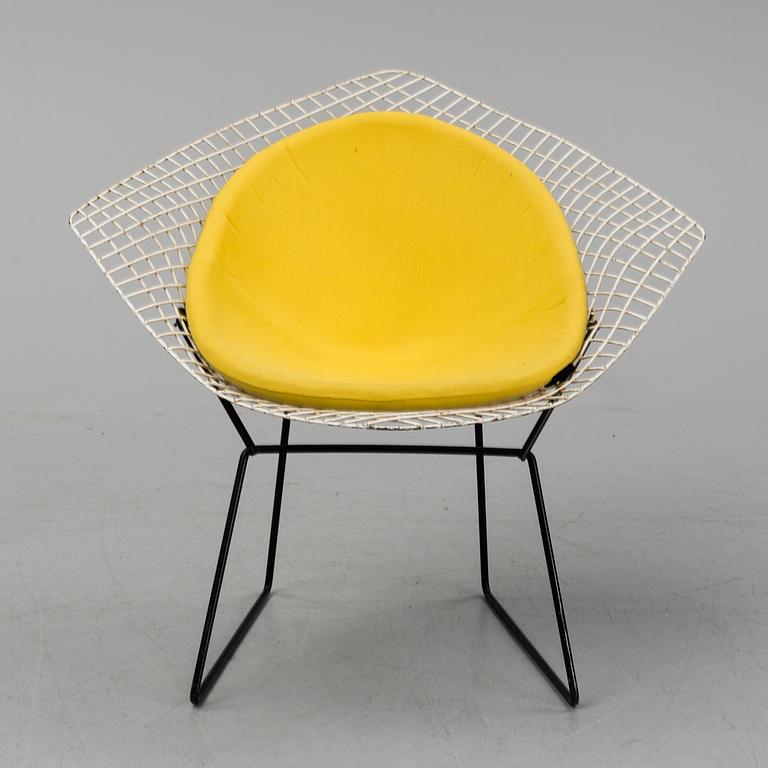 HARRY BERTOIA, "Diamond Chair". Modellen formgiven år 1952.