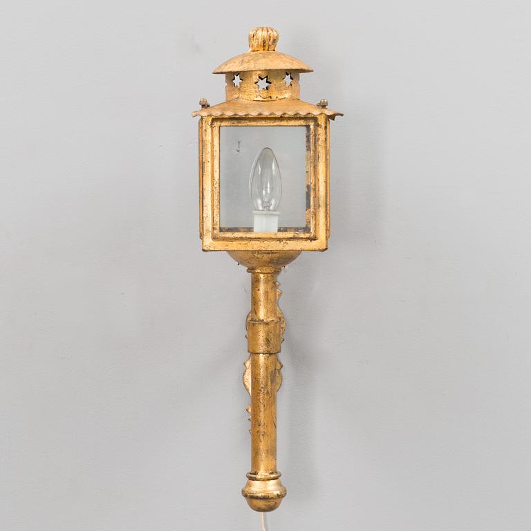 A wall lamp, late 20th century.