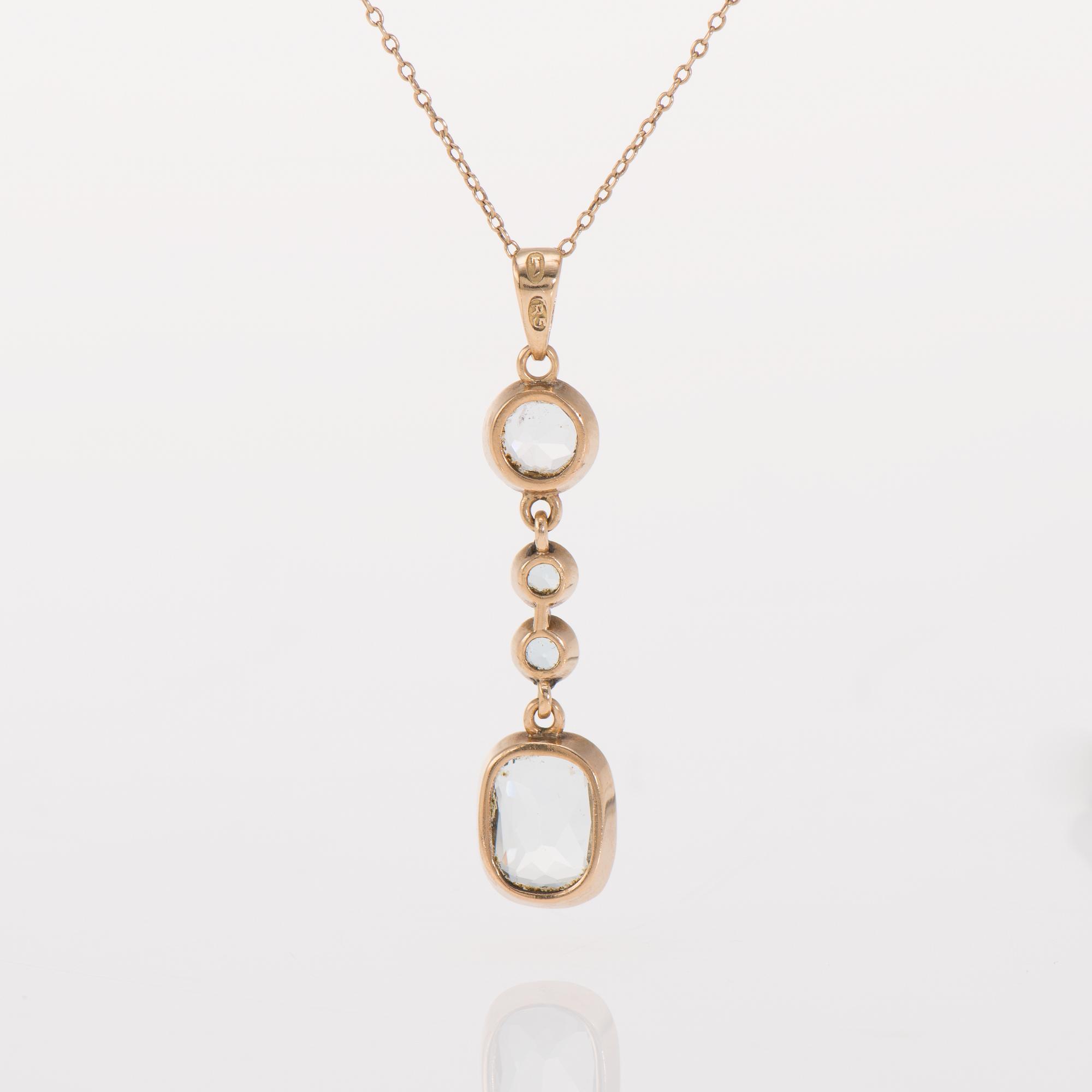 HALSSMYCKE, 18K guld (keden 14K) och akvamariner. Vikt ca 3,4 g.