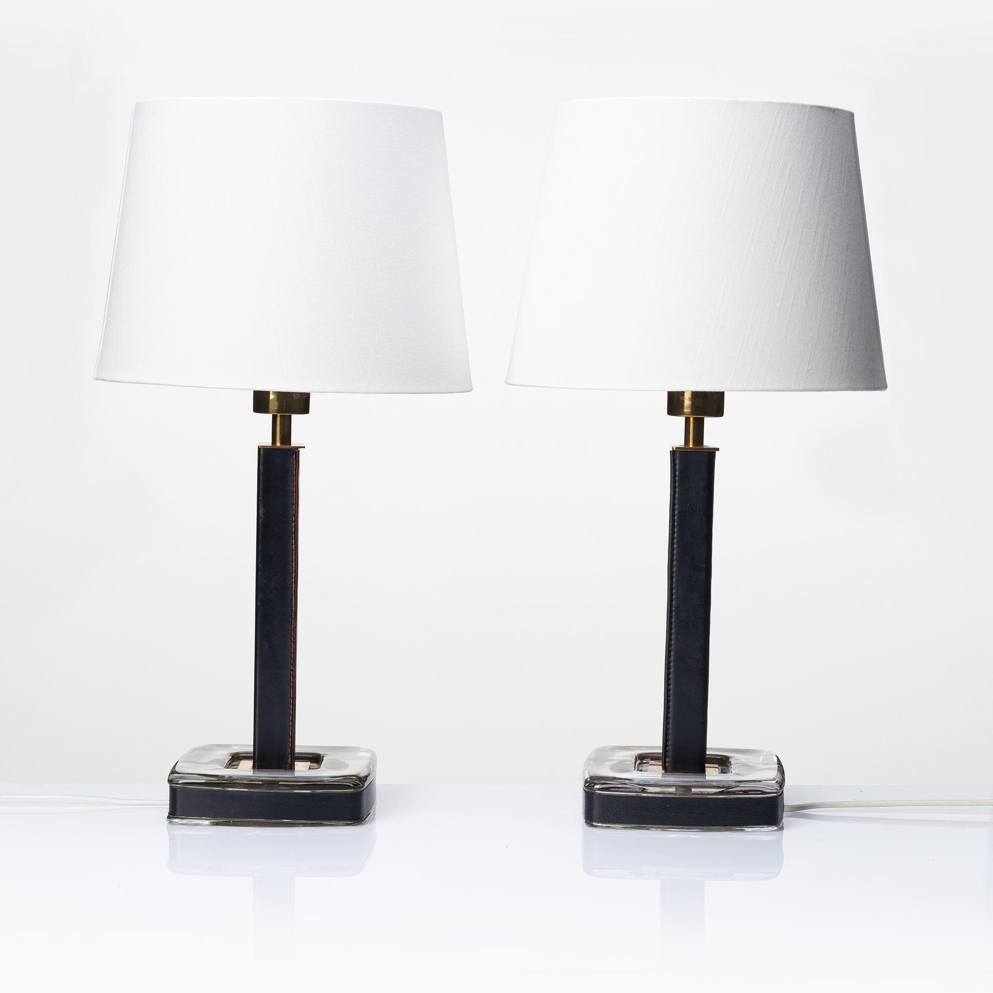 Uno Westerberg, bordslampor, ett par, modell "15773", Arvid Böhlmarks Lampfabrik, 1960-70-tal.