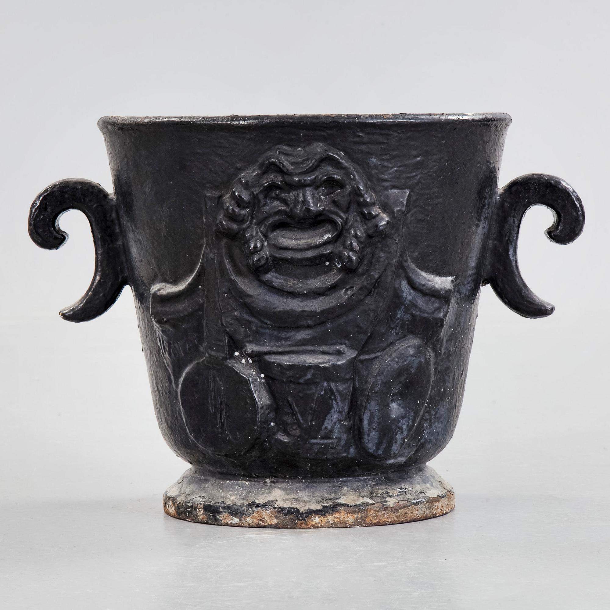 OKÄND FORMGIVARE, "Fritidsurnan", Näfveqvarns Bruk, 1930-tal.