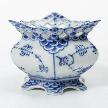 Royal Copenhagen, kaffeservis, 11 delar, porslin, "Musselmalet", mestadels helblonde, Danmark,