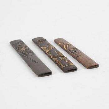 handles / Kodzuka, three pieces, Japan, Meiji (1868-1912).