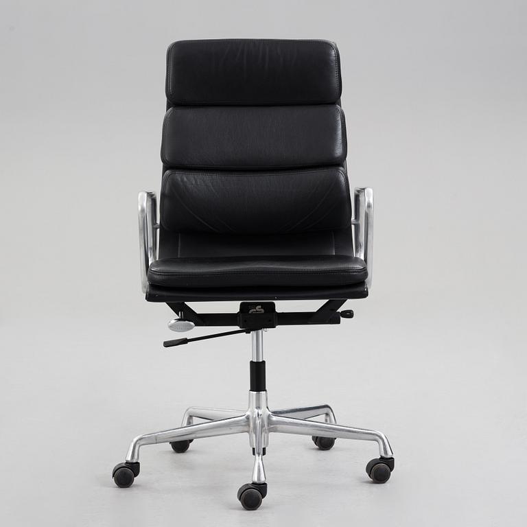 Charles & Ray Eames, an office chair, "EA-219", for Vitra.