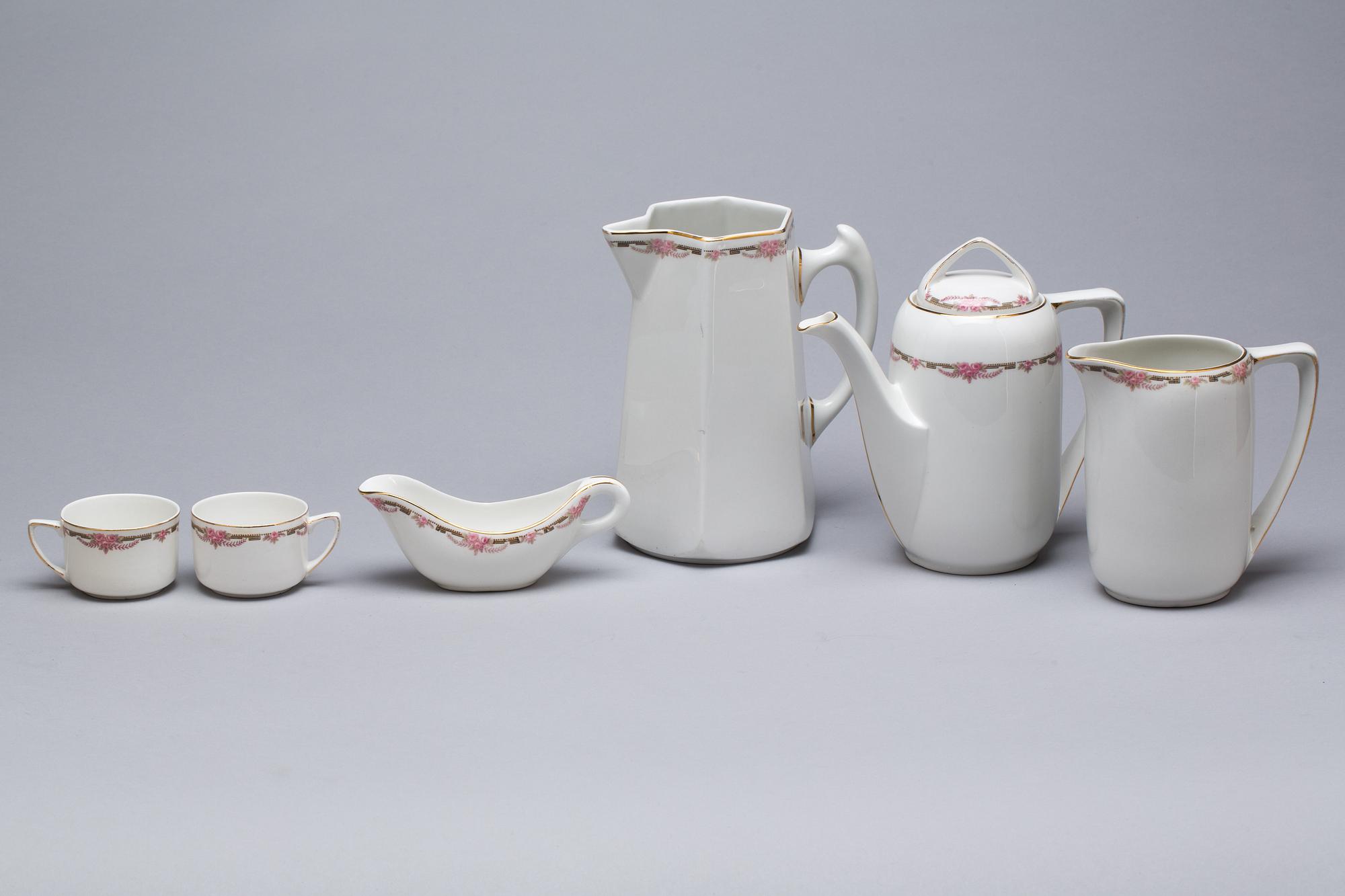 MAT- SAMT KAFFESERVIS, benporslin, 113 delar, Rörstrand. 1900-talets första hälft.
