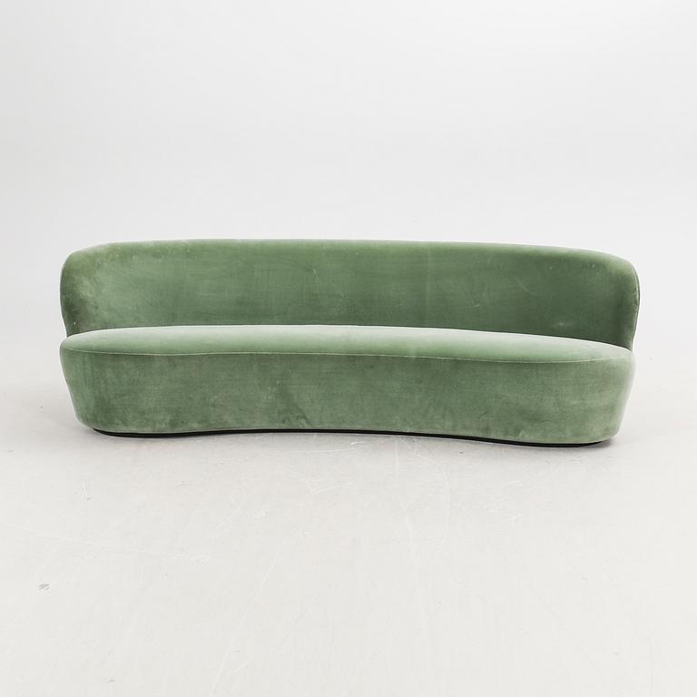 Space Copenhagen, Soffa "Stay oval", 2022 Gubi, Danmark.