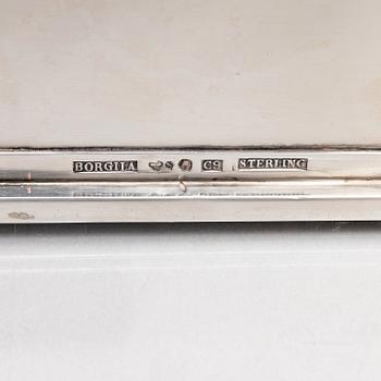 Atelier Borgila, skrivschatull/skrin, Stockholm 1953, sterling silver samt CG Hallberg, brevkniv, silver, Stockholm 1926.