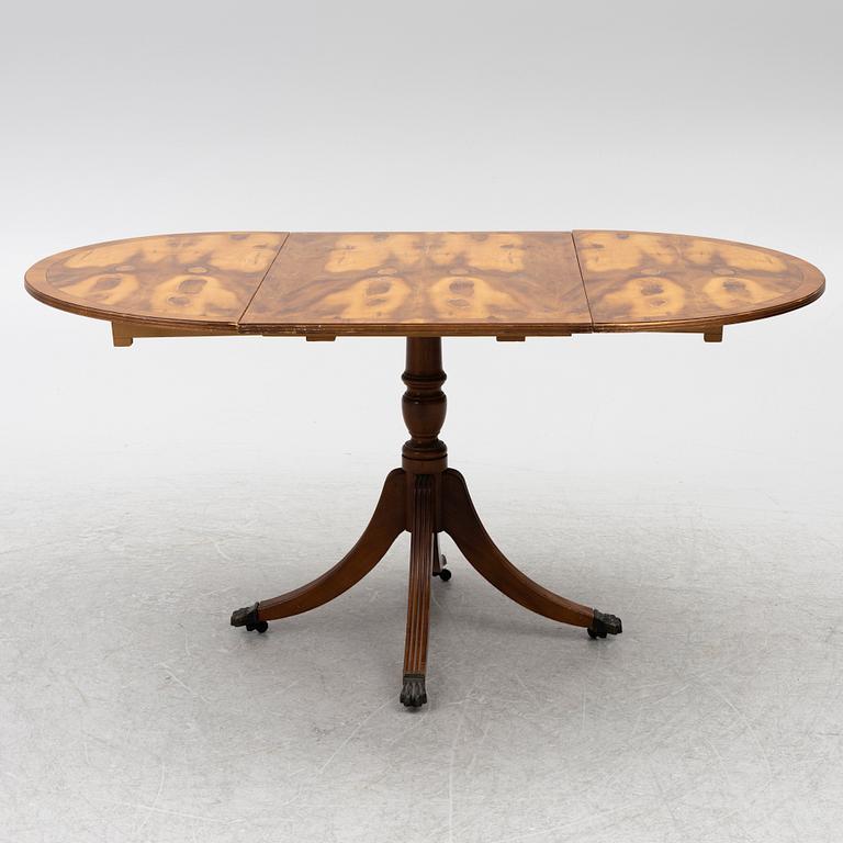 Klaffbord, Engelsk stil, 1900-talets första hälft.