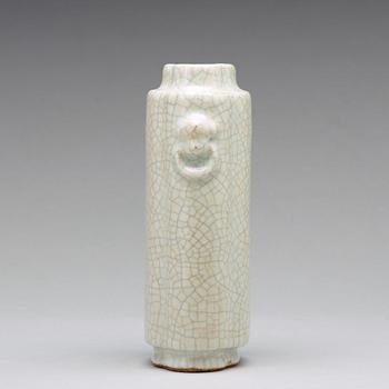 A ge glazed vase, Qing dynasty, 19th Century.