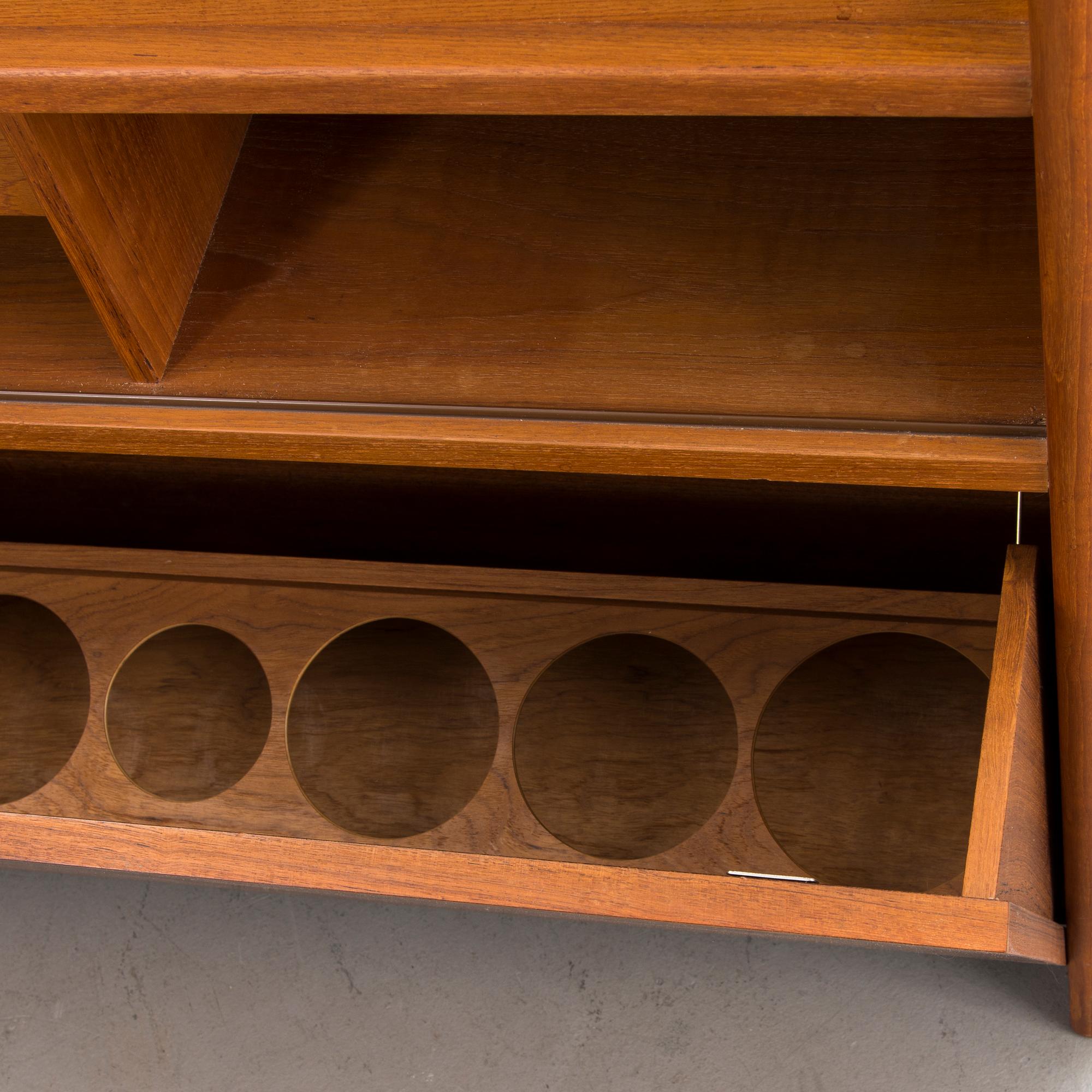 Bar cabinet SK661 and three bar stools by Johannes Andersen, Denmark, 1960s.