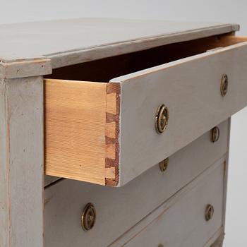 Chest of drawers, 19th century.