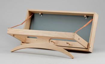 KLÄDHÄNGARE, Adam Hoff & Poul Östergaard, Danmark.