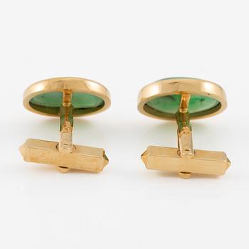 Manschettknappar, ett par, K.Torndals, 18K guld med cabochonslipad jadeit.