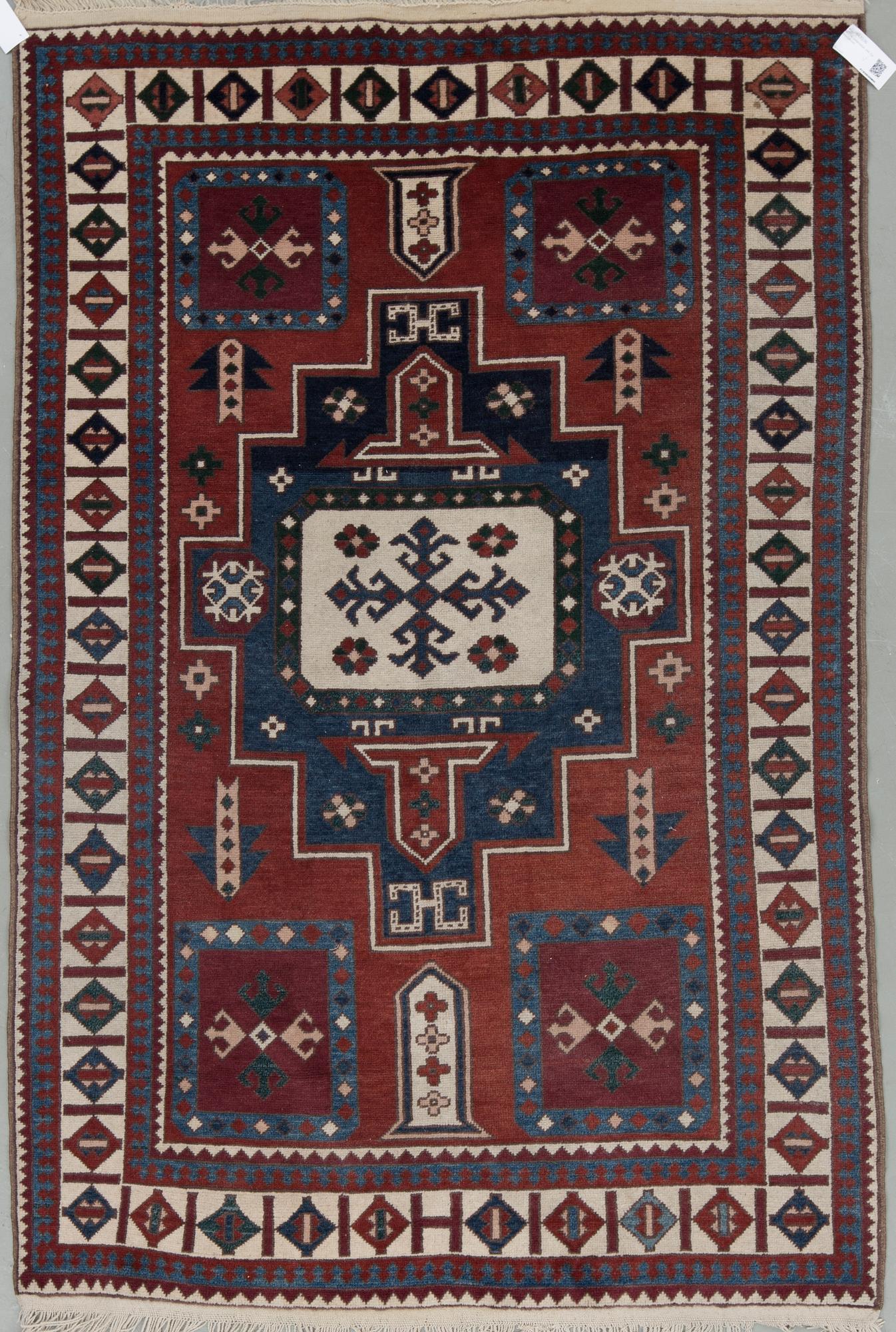MATTA, orientalisk, old. Ca 194x128 cm.