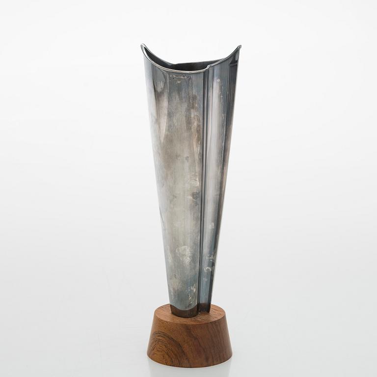 Tapio Wirkkala, a 'Liekki' (Flame) silver vase, Kultakeskus Hämeenlinna 1962.