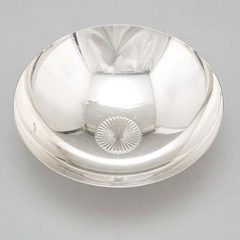 SIGVARD BERNADOTTE, a sterling silver bowl from Georg Jensen & Wendel A/S, Denmark.