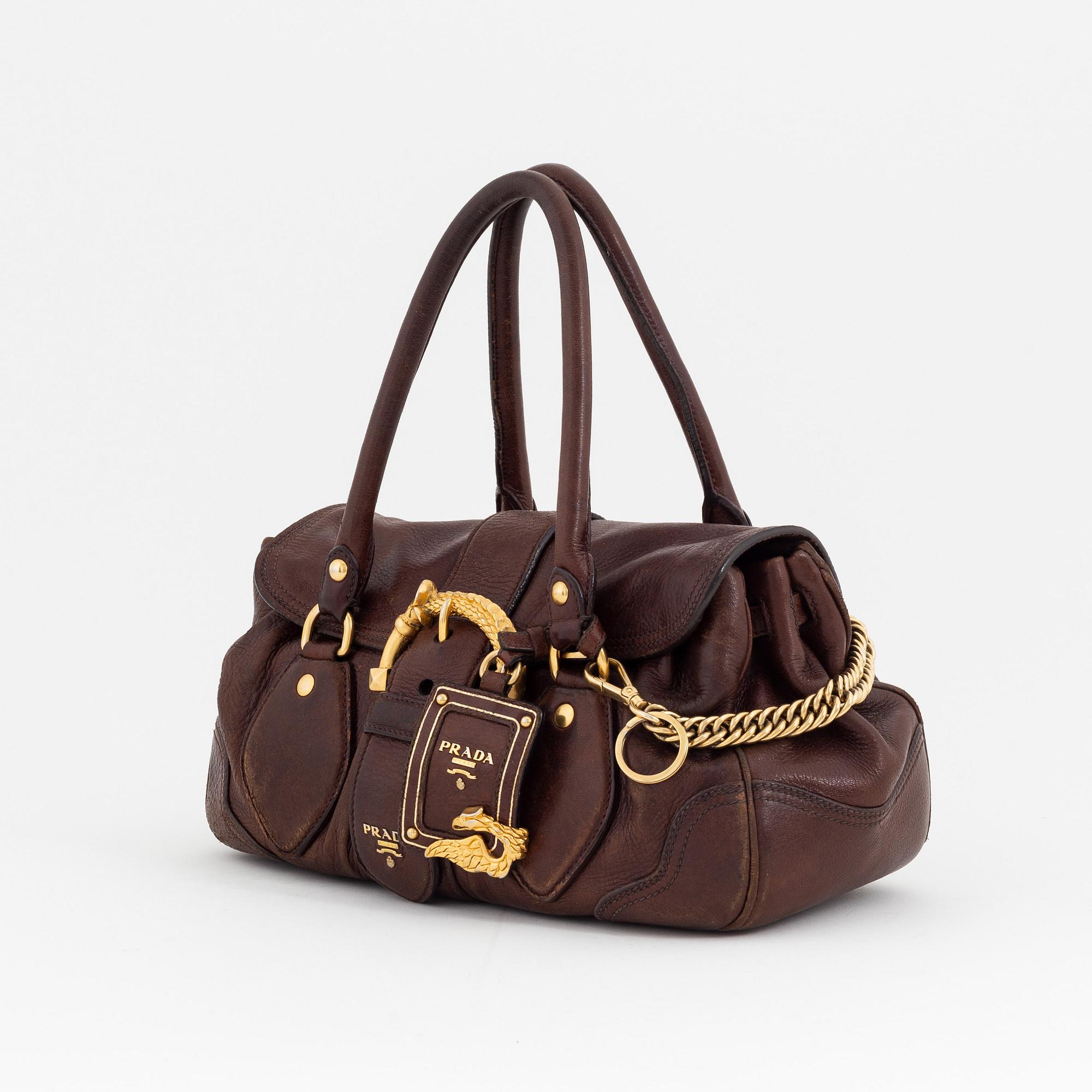 Prada, a brown leather bag. - Bukowskis