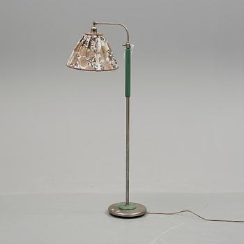 GOLVLAMPA, 1900-talets första hälft.